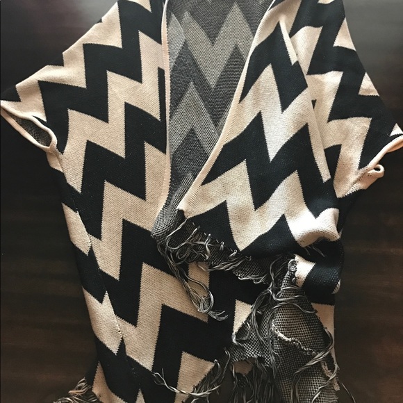 Chevron Kimono - Black-Cream - Oversized - Picture 1 of 2